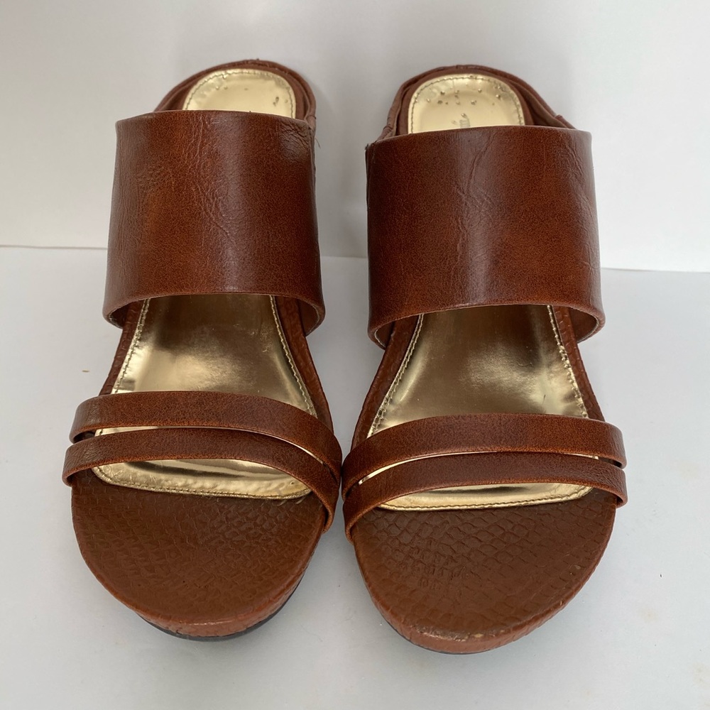 SOLD- METAPHOR- Brown/camel 3.5” heeled sandals - size 7